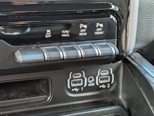 2024 RAM 1500 Big Horn Crew Cab 4x4 5'7" Box