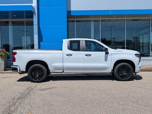 Used 2022 Chevrolet Silverado 1500 Custom with VIN 1GCRDBEK7NZ629064 for sale in Saint Paul, Minnesota