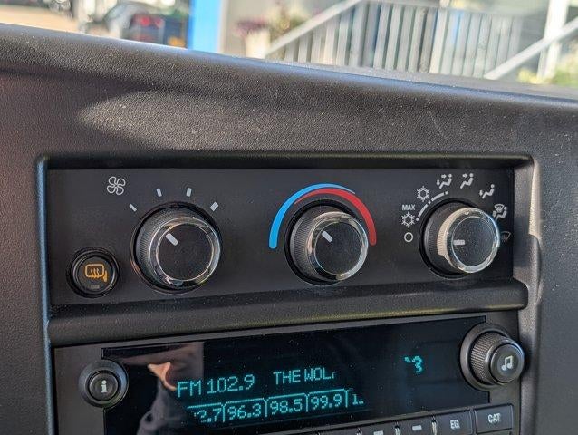 2025 Chevrolet Express Cargo Base