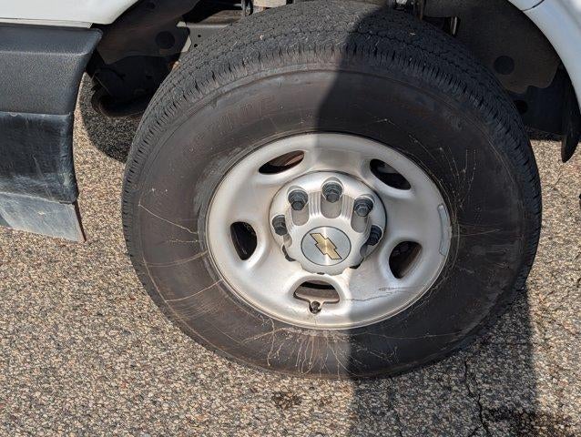 2025 Chevrolet Express Cargo Base