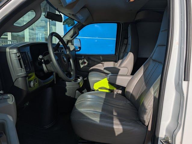 2025 Chevrolet Express Cargo Base