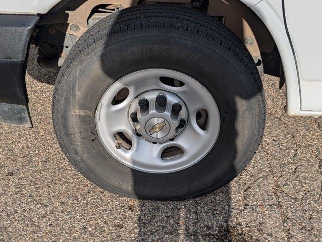 2025 Chevrolet Express Cargo Base