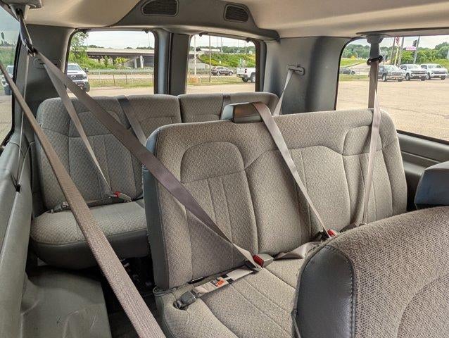 2025 GMC Savana Passenger LT