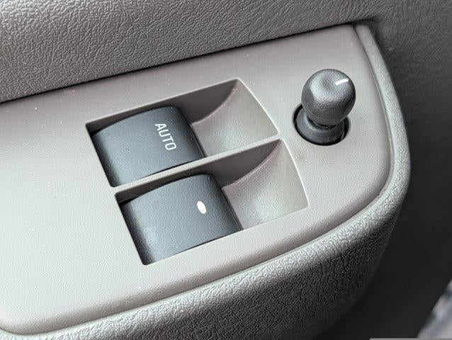 2025 GMC Savana Passenger LT