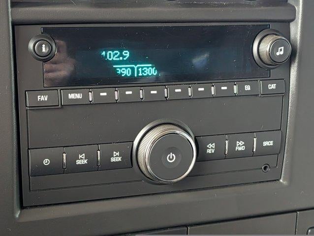 2025 GMC Savana Passenger LT