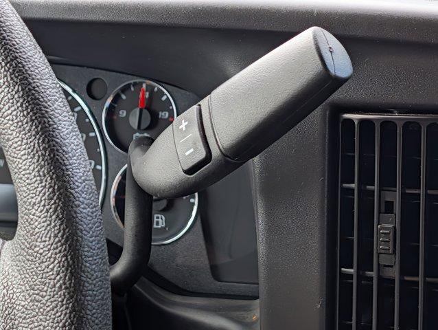 2025 GMC Savana Passenger LT