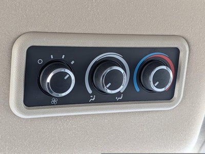 2025 GMC Savana Passenger LT