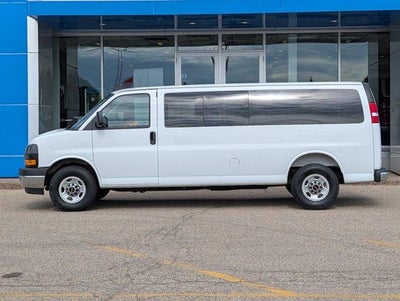 2025 GMC Savana Passenger LT