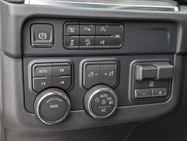 2027 Chevrolet Suburban Z71 - Photo 15