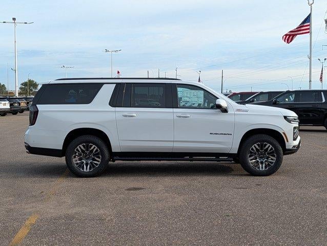 2027 Chevrolet Suburban Z71 - Photo 2