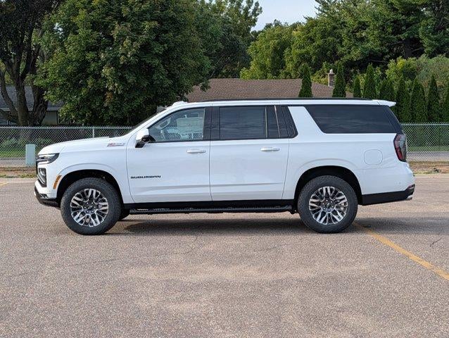 2027 Chevrolet Suburban Z71 - Photo 5