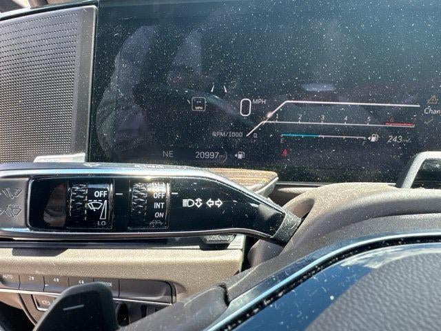 2025 Cadillac Escalade ESV Premium Luxury