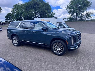 2025 Cadillac Escalade ESV Premium Luxury