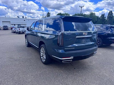 2025 Cadillac Escalade ESV Premium Luxury