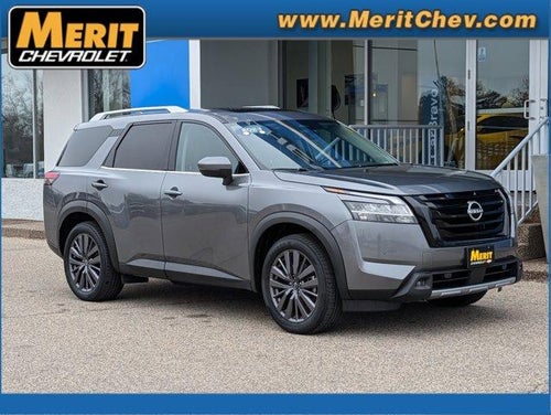 2023 Nissan Pathfinder SL 4WD