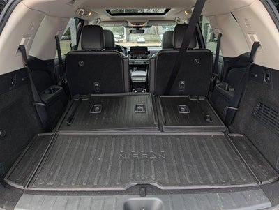2023 Nissan Pathfinder SL 4WD