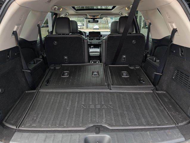 2023 Nissan Pathfinder SL 4WD