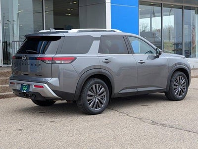 2023 Nissan Pathfinder SL 4WD