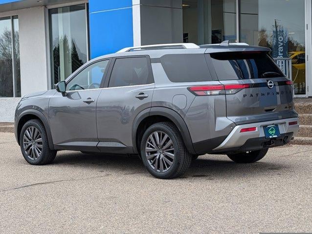 2023 Nissan Pathfinder SL 4WD