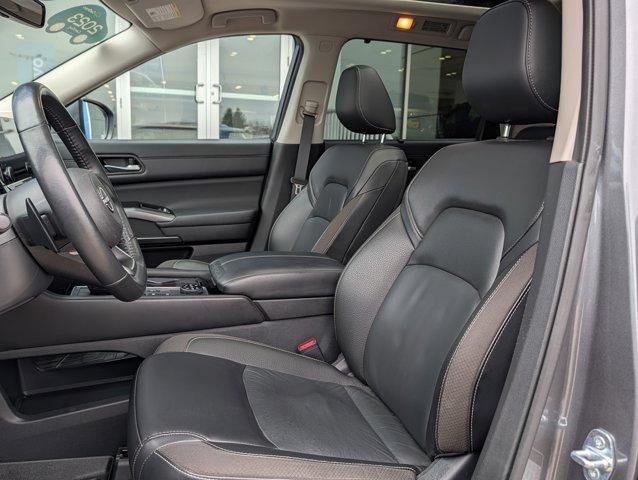 2023 Nissan Pathfinder SL 4WD
