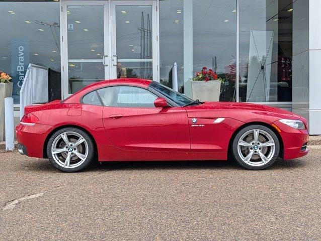 Used 2013 BMW Z4 sDrive35i with VIN WBALM7C56DE385586 for sale in Saint Paul, Minnesota